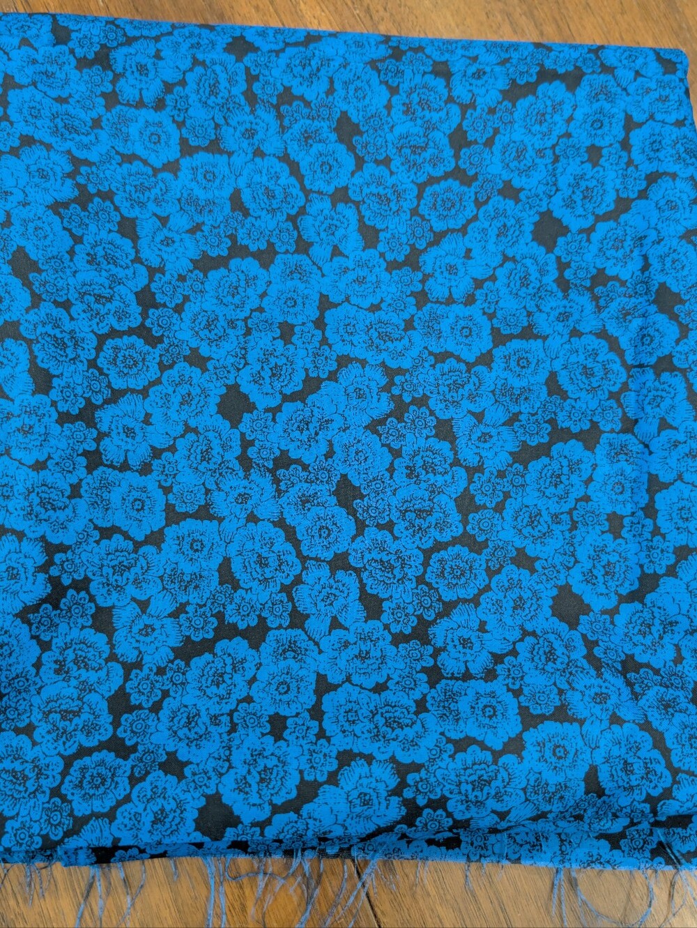 Blue & Black Floral Vintage Cut Fabric
